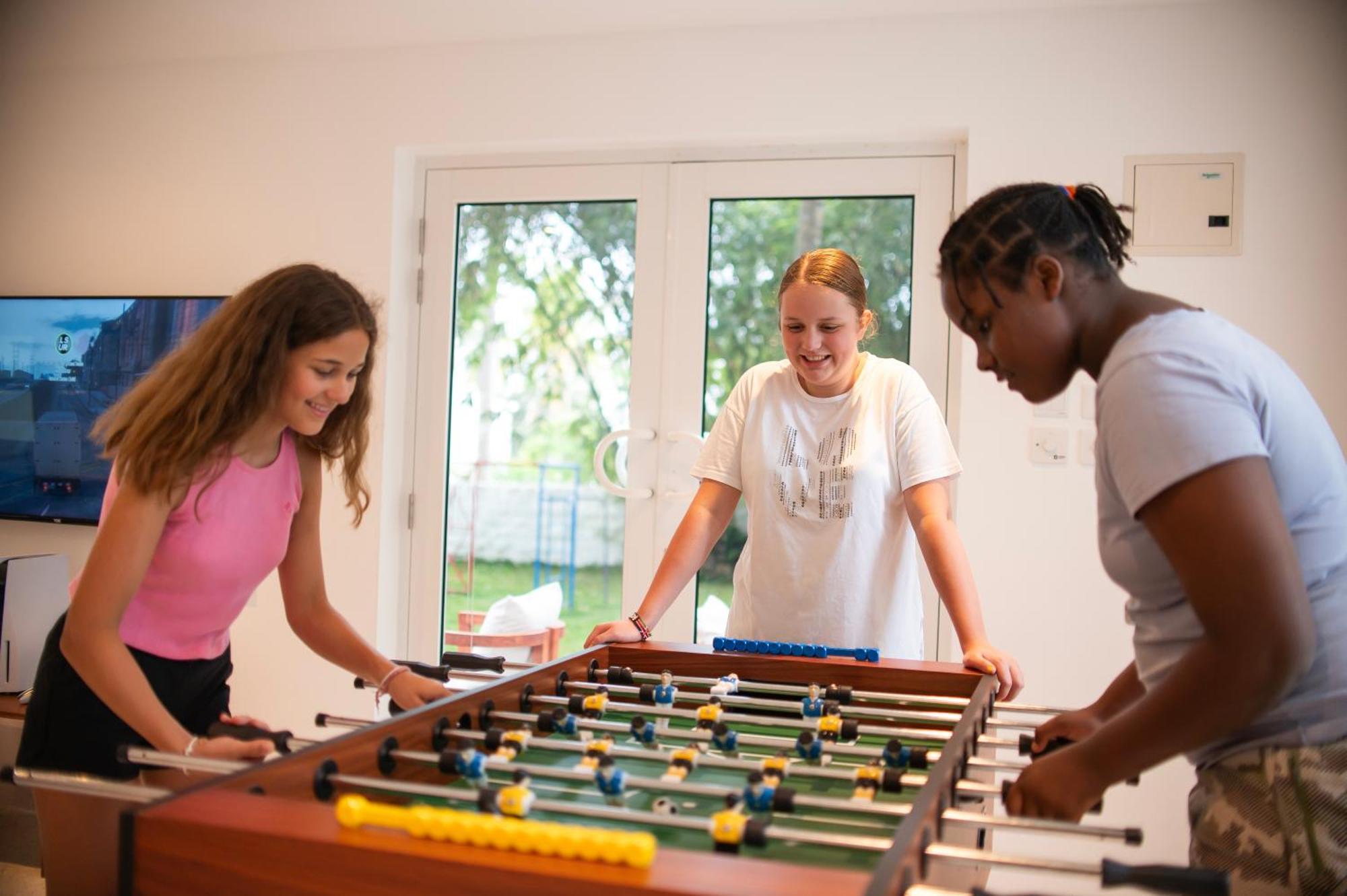 Diamonds Leisure Beach & Golf Resort Diani Beach Exterior foto Table football