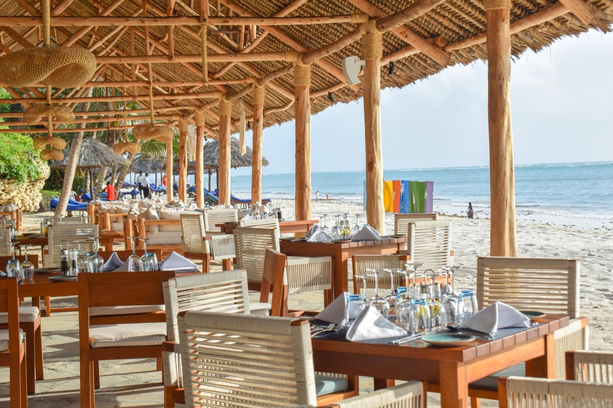 Diamonds Leisure Beach & Golf Resort Diani Beach Exterior foto